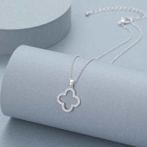 Necklace – Clover Outline Silver Necklaces Pretty Little Things 