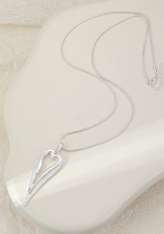 Silver plated heart-shaped pendant on a long adjustable chain